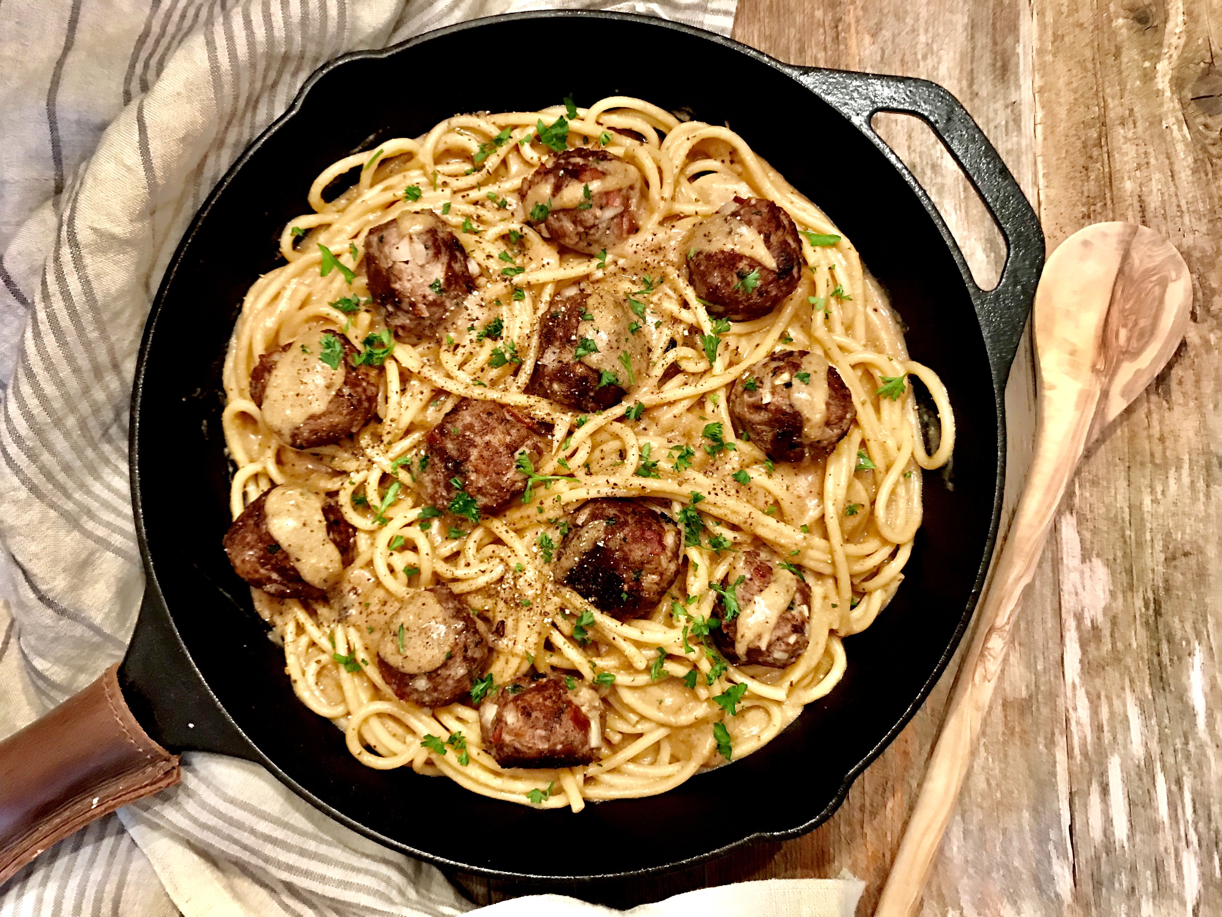 Swedish Meatballs in Sour Cream Sauce Recipe - Daisy Brand