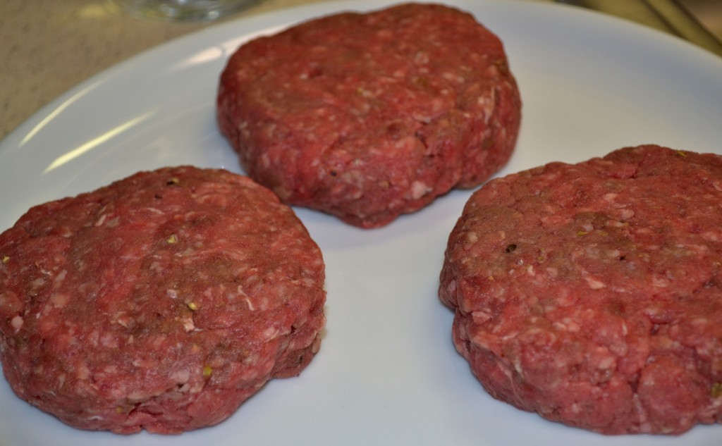 Jalapeno & Onion White Cheddar Burgers with Bacon & Avocado - A Hint of ...