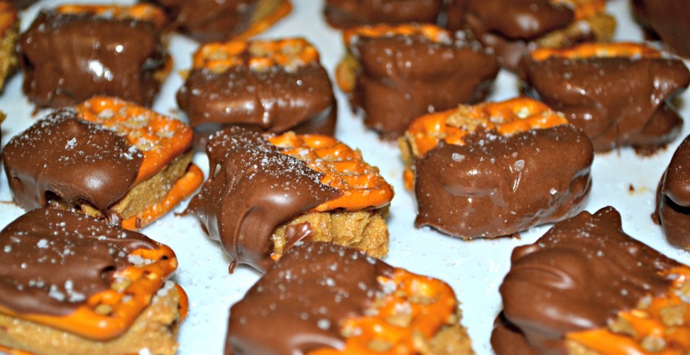 Chocolate Dipped Peanut Butter Pretzel Bites - A Hint Of Wine