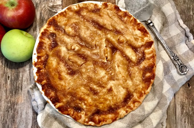 Classic Homemade Apple Pie